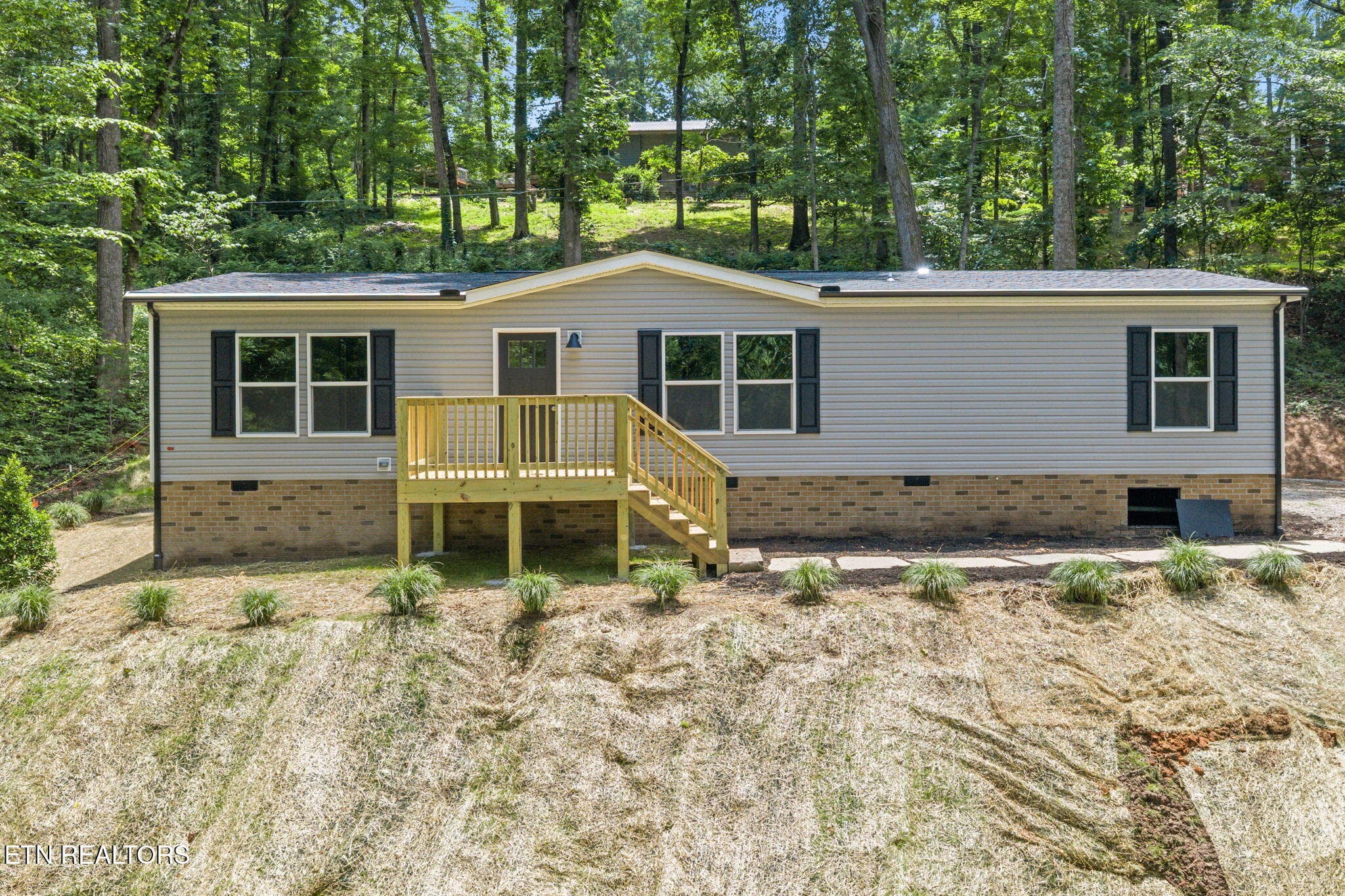 206 Cumberland View Est Rd, Rocky Top, TN 37769