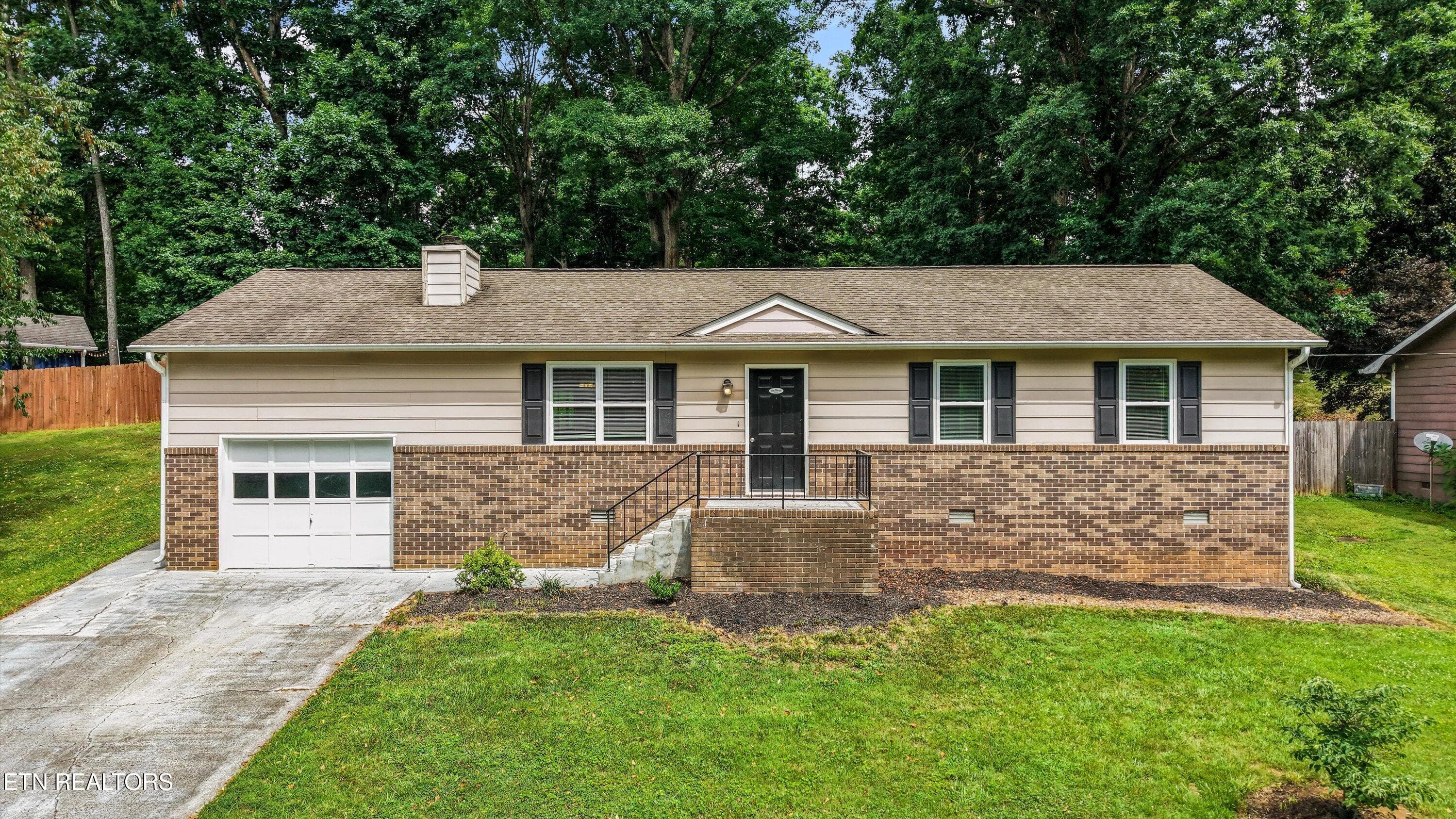 10725 Bell Valley Drive, Knoxville, TN 37934