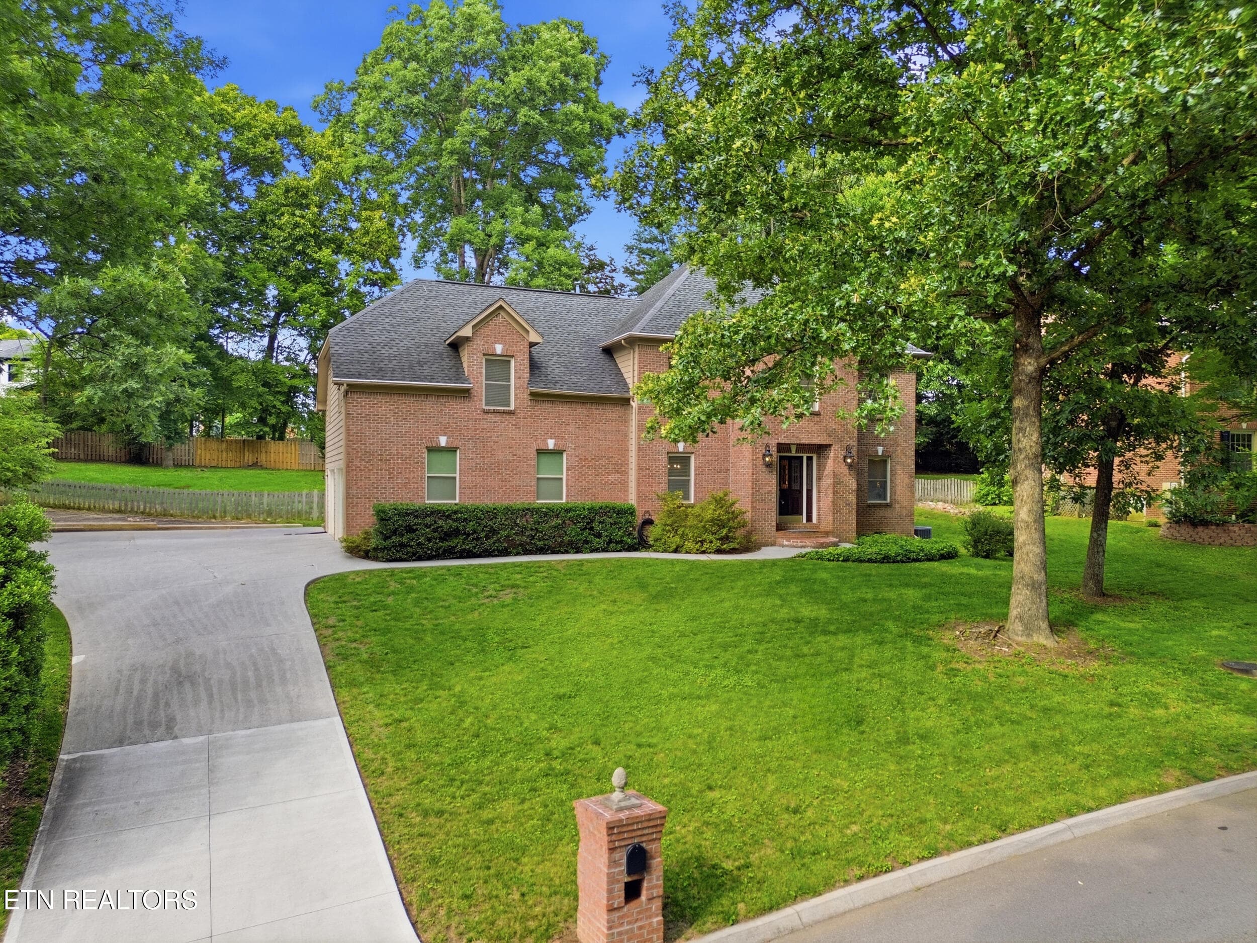 410 Mapletree Drive, Knoxville, TN 37934