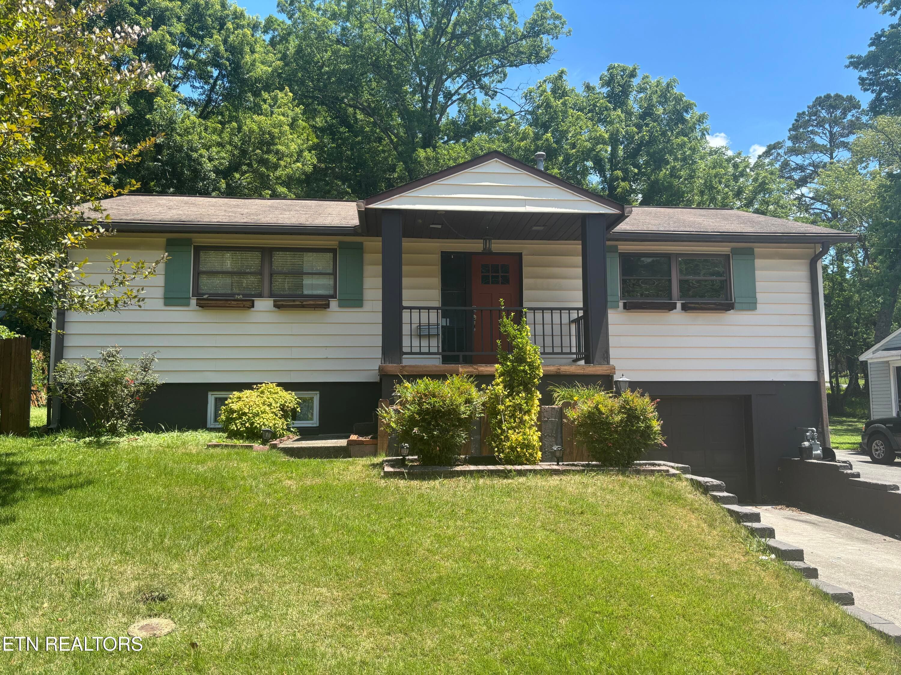 104 Ashland Lane, Oak Ridge, TN 37830