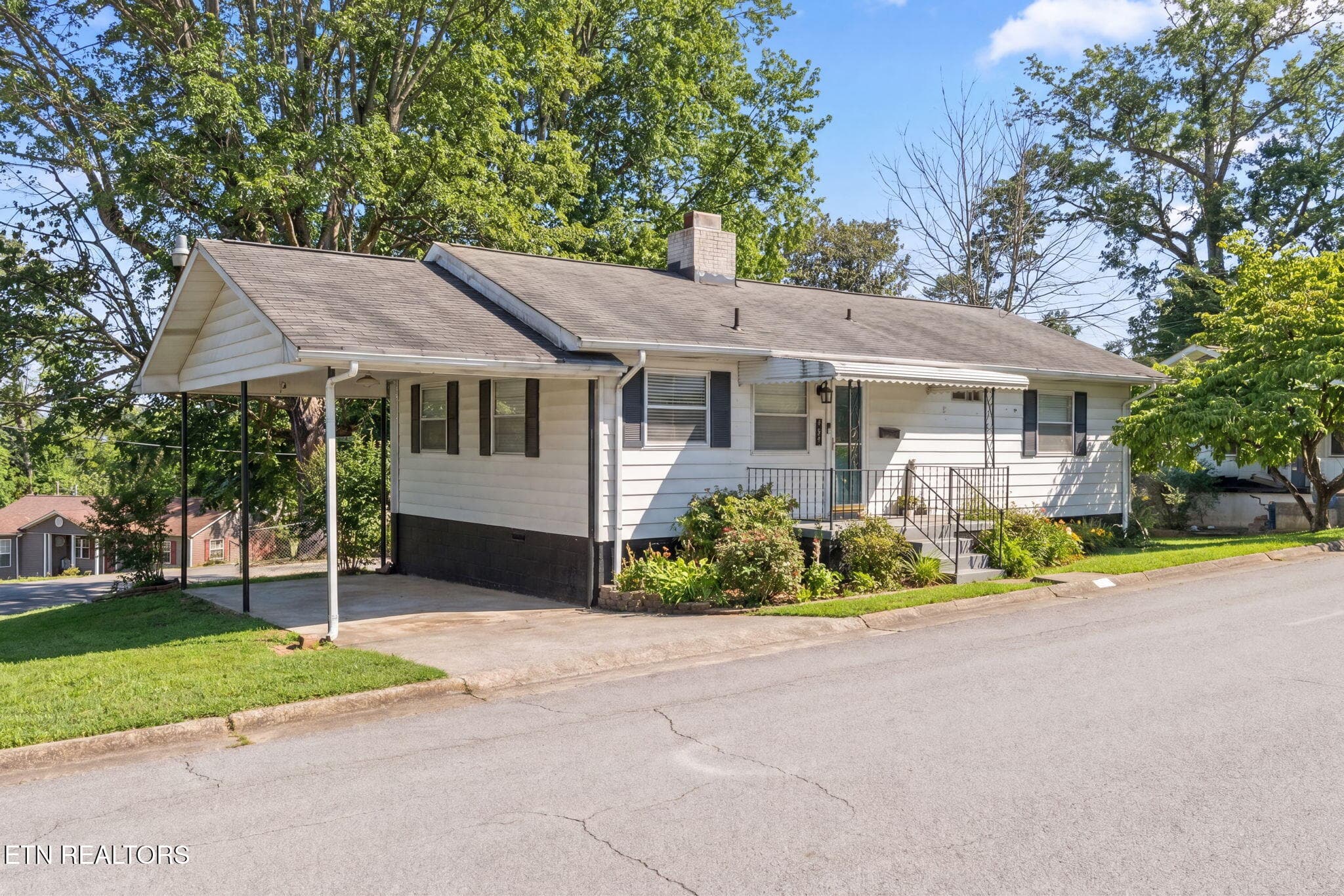 101 Glendale Lane, Oak Ridge, TN 37830